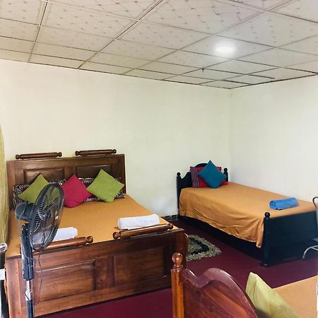 Malee Homestay Polonnaruwa Bagian luar foto
