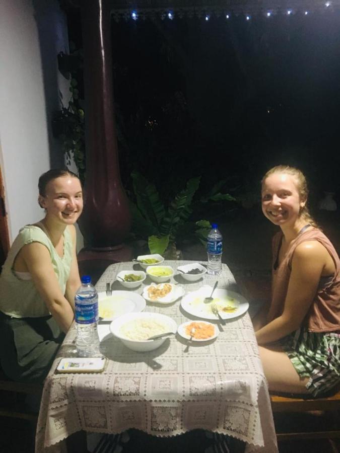 Malee Homestay Polonnaruwa Bagian luar foto
