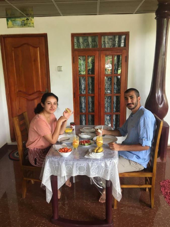 Malee Homestay Polonnaruwa Bagian luar foto